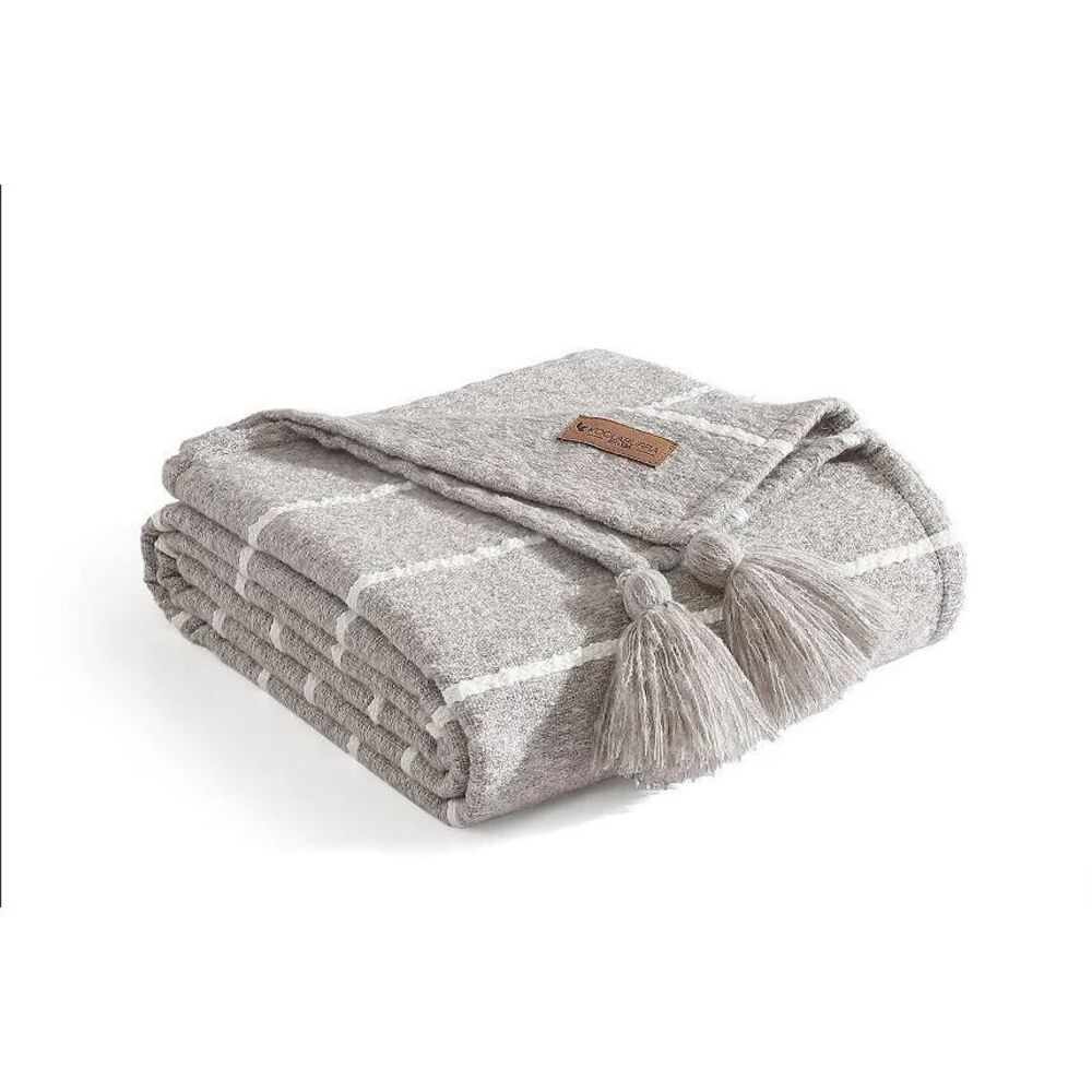 Koolaburra by UGG Hart Boucle Woven Throw with Tassels Silver & KB White 50 x 70